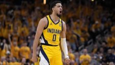 Индиана удари Ню Йорк и стигна до решаваща битка