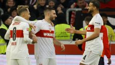 Щутгарт се спъна в "козлите" и не успя да застане плътно зад Байерн