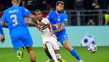 Гаджето на еврошампион с Италия пръска сексапил от Малдивите + СНИМКИ