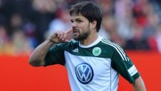 Диего игнорира треньорите, провали Волфсбург