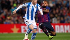 Контраст: Феновете на Барса обичат Видал и мразят Коутиньо