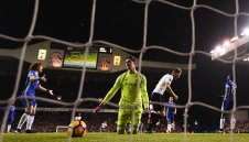 Край на победите! Тотнъм съсече Челси и го спря от рекорда на Арсенал + СНИМКИ