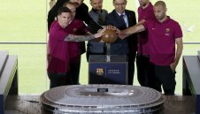 Бартомеу е длъжник на Меси и затова е с вързани ръце