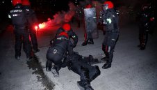 Хулигани се биха в Билбао, полицай почина