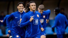 Нейтън Аке се счупи, аут е от националния