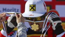 Хиршер спечели втора световна титла в слалома