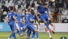 Разхищение: Левски раздава невиждани бонуси на футболистите си