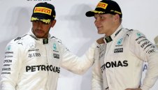 В Мерцедес може рано-рано да обявят Люис за №1 в отбора