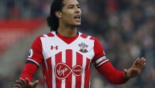 "Светците" искат 70 млн. лири от Ливърпул за ван Дайк