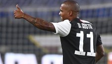 Юве постави цена на Дъглас Коста 