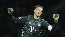 Кошмарът на "старата дама" Нойер с невероятен рекорд