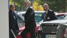 Шах и мат: Слави Трифонов връща мандата, избра си за премиер Антоанета Стефанова