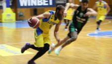 Левски започна с победа защитата на титлата си