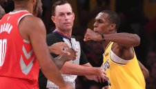 Лейкърс с нова загуба след скандали и бой