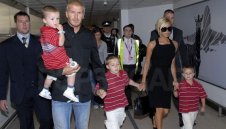 Бекъмови кръстиха неродената щерка Санта
