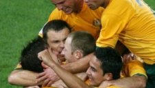 Австралийците са на осминафинал след драматичен мач с Хърватска