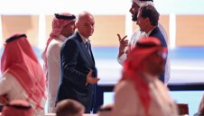 Конгресът на ФИФА в Парагвай се отложи заради закъснение на Джани Инфантино