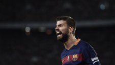 Пике отнася поне 4 мача