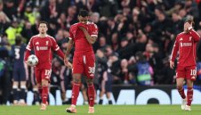 Нов резил за изтерзания Ливърпул! И ПСВ превзе „Анфийлд“