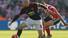 Уейн Руни засипа със суперлативи Марсиал