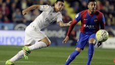 Юнайтед и Байерн влизат в битка за Хамес