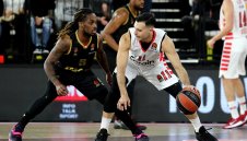 Олимпиакос оцеля след трилър в Монако, пак страхотен Везенков