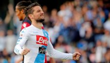 Мертенс реже Юнайтед