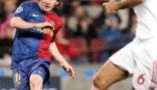 Байерн заяждат Щутгарт заради Барса
