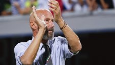 Мачовете в Италия ще започват с минута мълчание в памет на Виали 