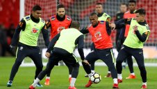 Каземиро се закани на Дъглас Коста