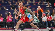 Голямо признание за Везенков в Гърция