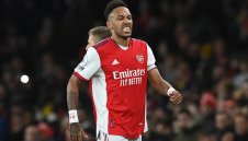 Той е нежелан, те нямат пари: Неволята събира Оба и Барса