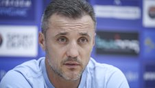 Дилема мъчи Левски