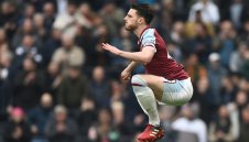 Манчестър Сити цака Челси за "чук"