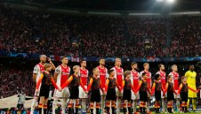 Аякс показа, че може и без звездите си! Удари ПСВ без проблем и грабна Суперкупата