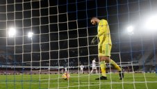 Донарума измъкна Милан от трета поредна загуба + ВИДЕО