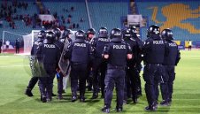 Вътрешният министър с нова информация за грозните сцени на баража за Европа