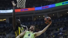 Каталунци направиха услуга на Везенков и Олимпиакос в Евролигата