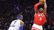 Запада удари Изтока в чест на Коби