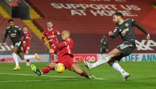 Чудо! Звезда на Ман Юнайтед защити Ливърпул