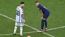 Мбапе проговори за Меси и подигравките на Мартинес