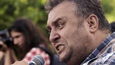 Дучето се закани: Някой ден отново ще се завърна на "Армията"