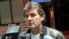И Емо Костадинов скочи на Любо Пенев