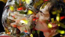 Федерер триумфира в Базел и вече има 99 титли в кариерата си