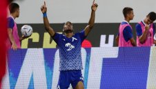 Левски чака големи пачки за бивша звезда