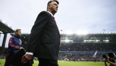 Ван Гаал критичен към героя Янузай