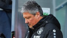 Разкриха подробности за състоянието на Любо Пенев 