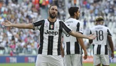 Братът на Игуаин: Обидите не ни пречат