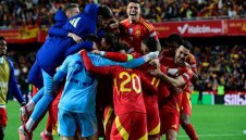 Екшън на "Местая"! Ла Фурия излъга Лалетата след много голове и дузпи