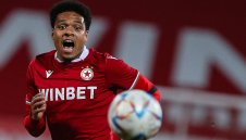 Мистерия в ЦСКА: Какво се случи с Де Нойер?